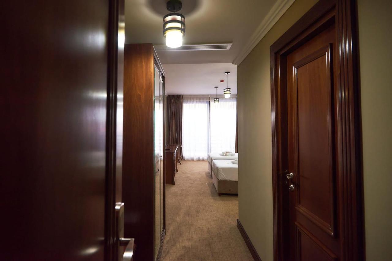 Hotel Adriano Braila Exterior photo
