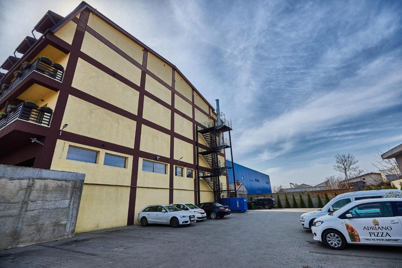 Hotel Adriano Braila Exterior photo